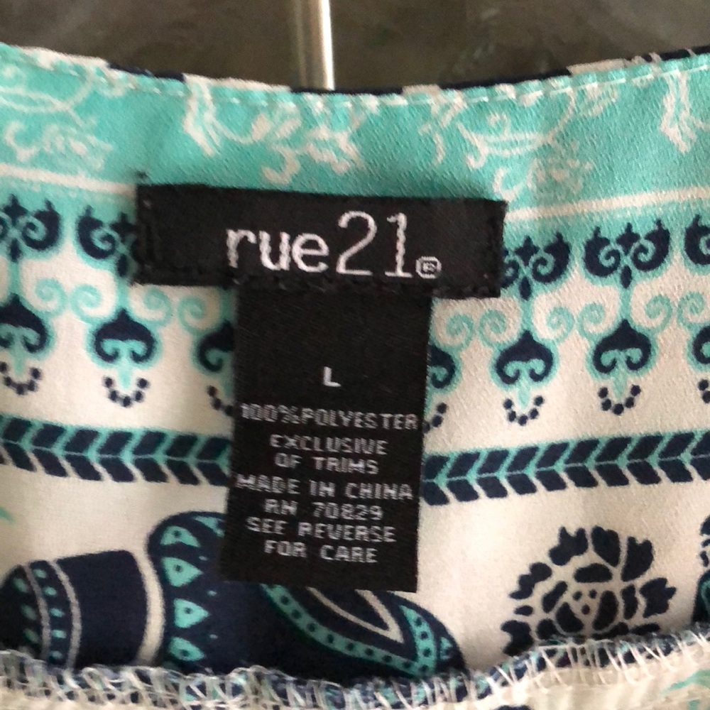 Beautiful tunic - Picture 3 of 3
